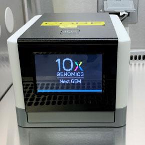 Close up image of the Genomics 10x Next GEM